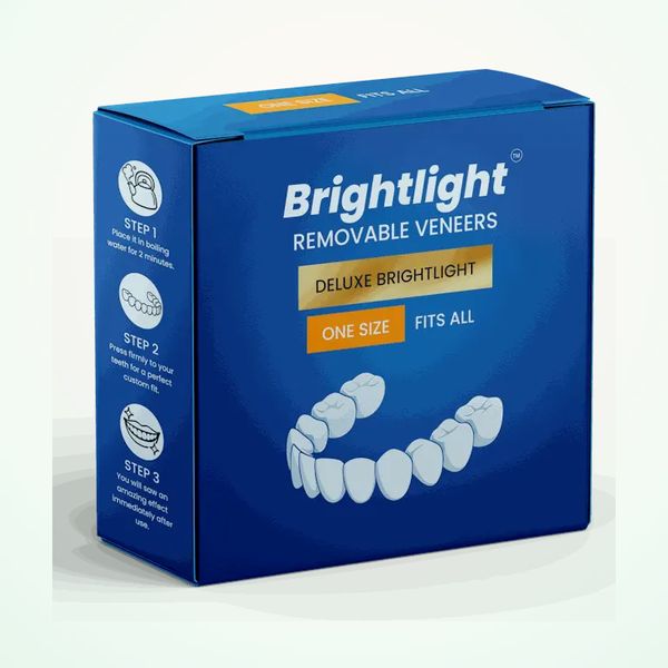 Kék BrightLight doboz, arany DELUXE csík, narancs ONE SIZE FITS ALL címke, felső fogsor képe
